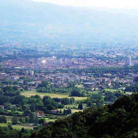 Villetta Farfallina "The Unique Property In The World With An Openable Roof" Lucca Luaran gambar